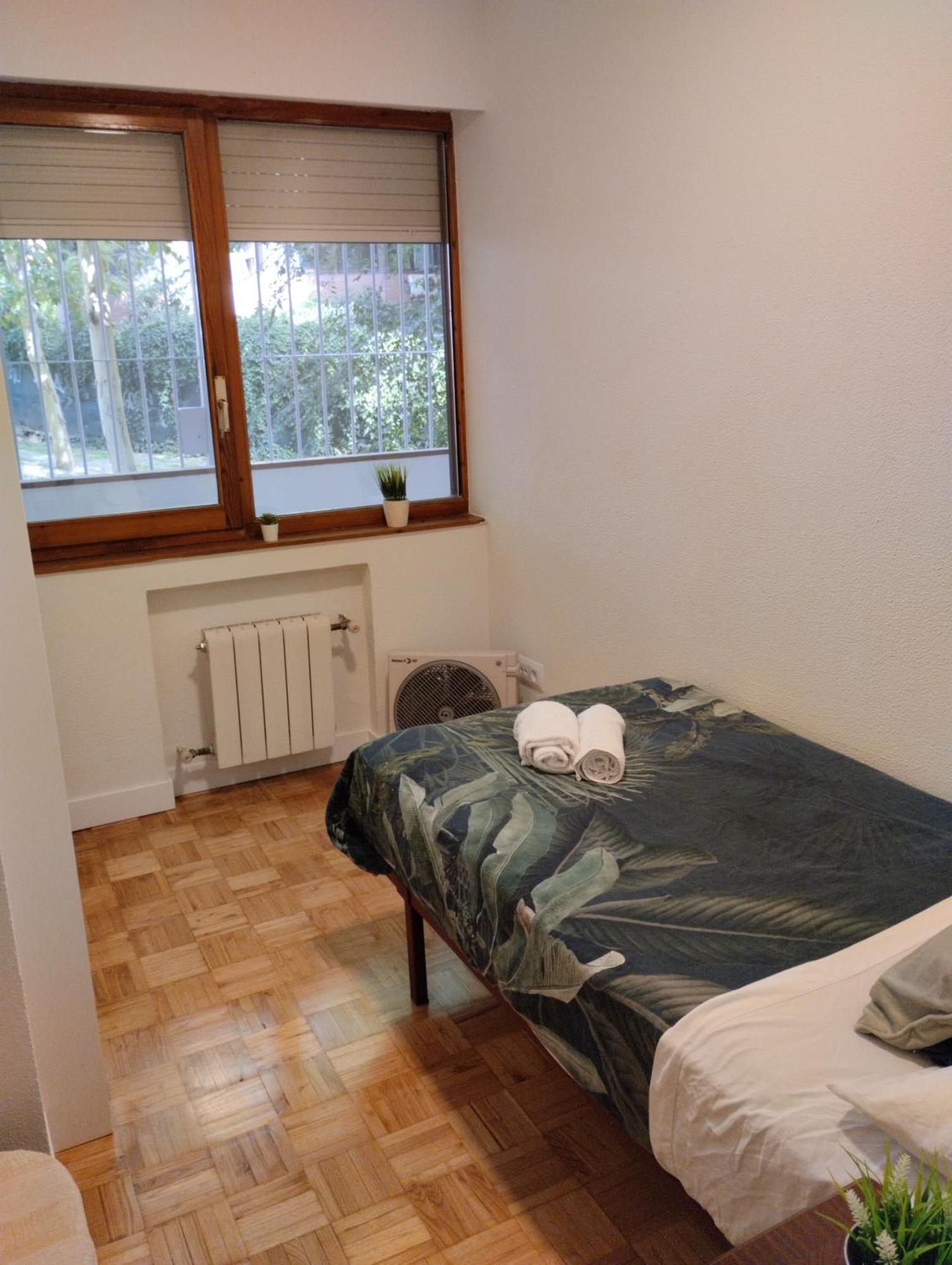 Habitacion Confort En Chamartin Μαδρίτη Εξωτερικό φωτογραφία